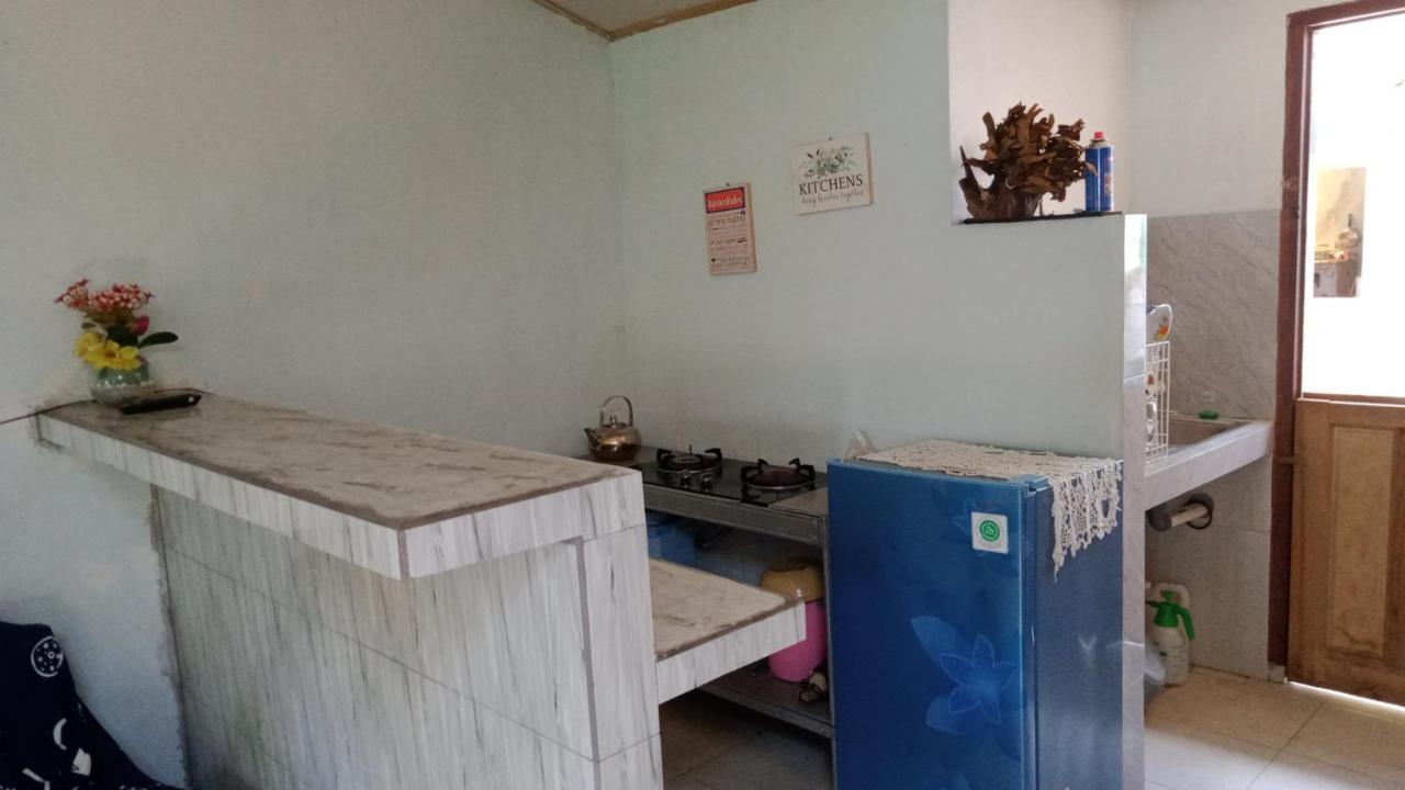 Belitung Backpacker Apartment Tanjung Pandan Exterior photo