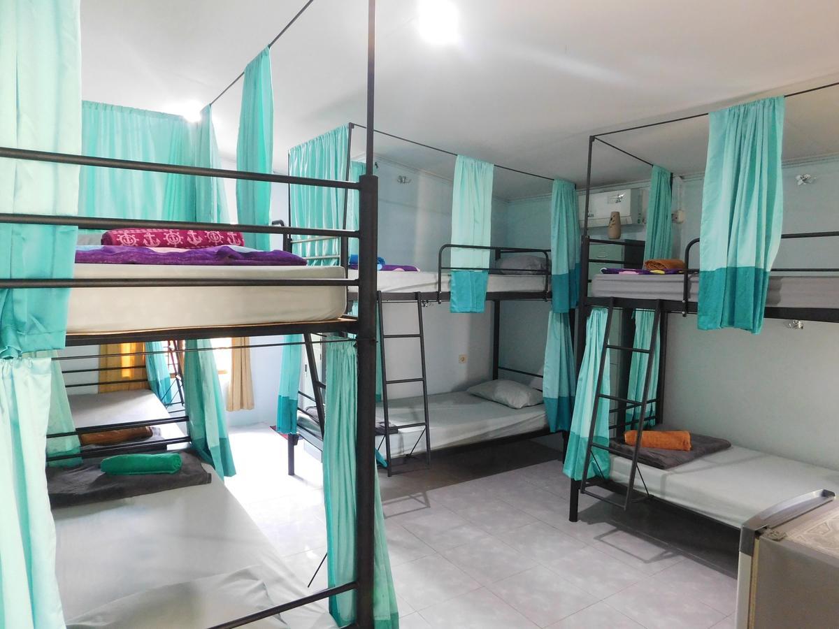 Belitung Backpacker Apartment Tanjung Pandan Exterior photo